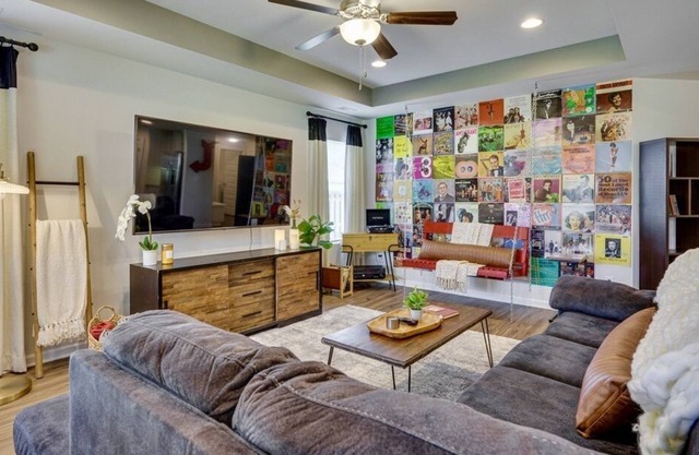 *HUGE GAME ROOM* - Westerbrook