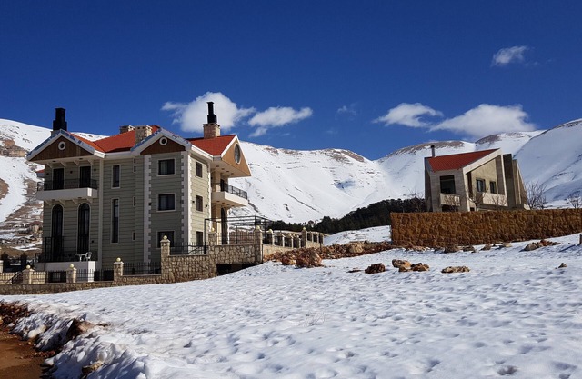 Husky Rock - 2 Bedroom Chalet in the Basement