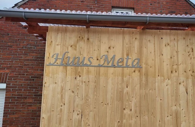 Huus Meta Modern retreat