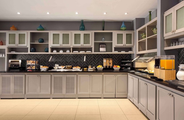 Hyatt Place Charlotte Airport/Lake Pointe