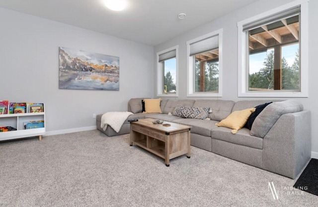 Hygge Hideaway | Pvt Hot Tub| Upscale Amenities