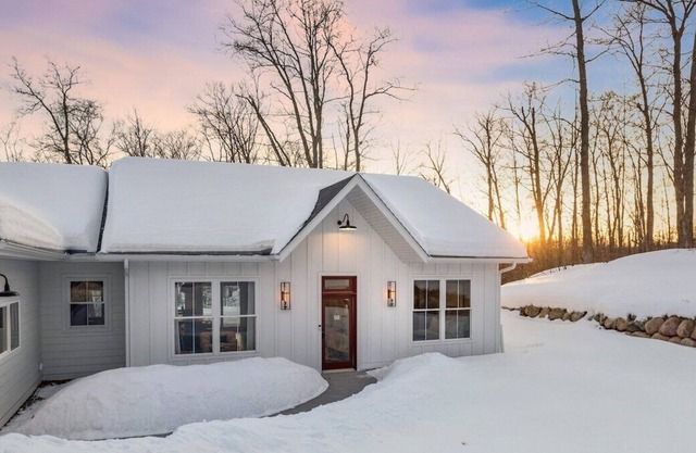 Hygge(Hus) · Cozy luxe tucked in tranquility