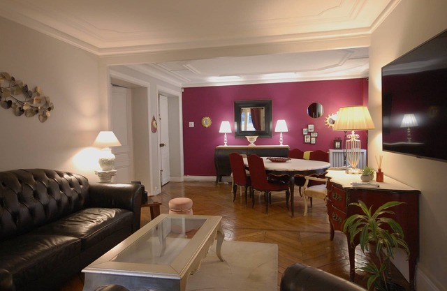 Ideal for family, friends, 2 bedrooms, 2 BR, 2 WC, 5 mn walk from Champs-Elysées