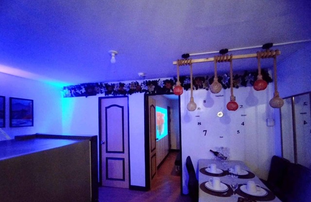 Ideal for family or barkada Staycation, 1 ride from mall, resto and supermarket