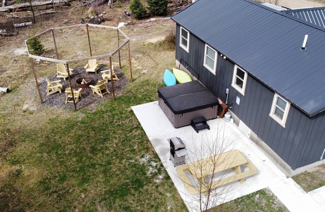 Idle-in-the-Wild Secluded Cabin-Wi-Fi, Hot Tub