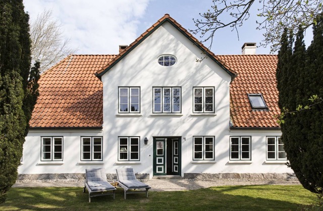 Idyll near the beach with oven, sauna and plenty of space for families from 395 Euro