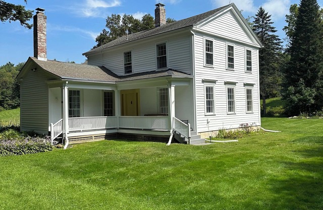 Idyllic Berkshires Farmhouse