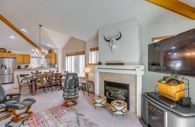 Idyllic Redmond Townhome w/Furnished Deck!