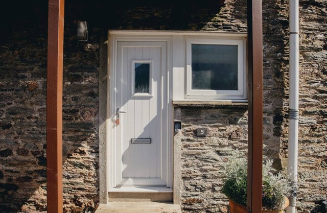 Idyllic rural retreat with one bedroom and parking