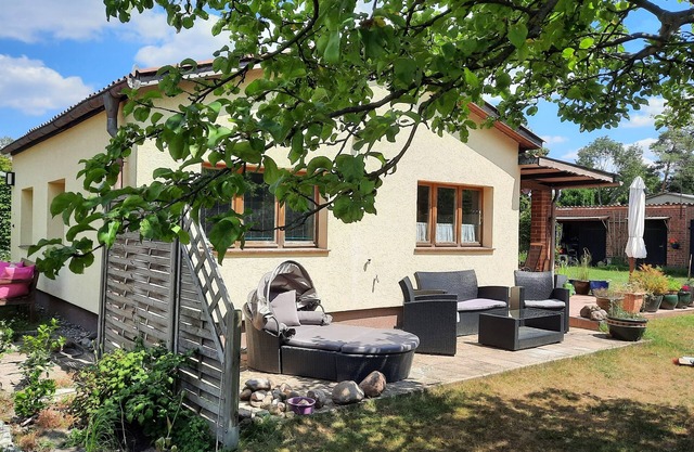 Idyllic vacation home on Gorinsee/Wandlitz, 45 min. from the center of Berlin