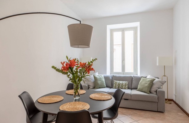 iFlat | Vatican Cozy & Bright 2 Bedroom Apartment