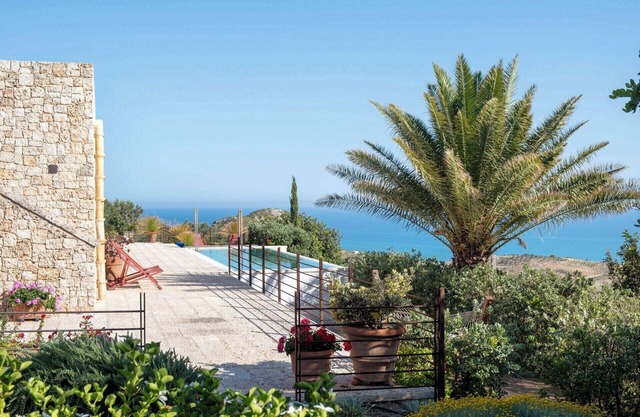 Il Canneto - Three Bedroom Villa, Sleeps 6