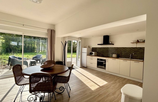 Ilha Grande, country house with garden for 4 people