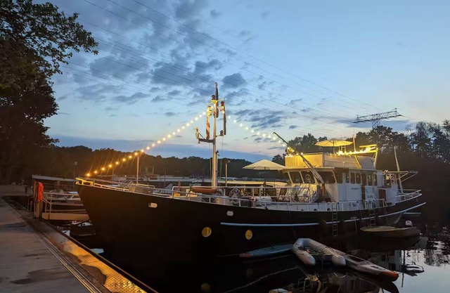 imiola: Embrace Life's Call