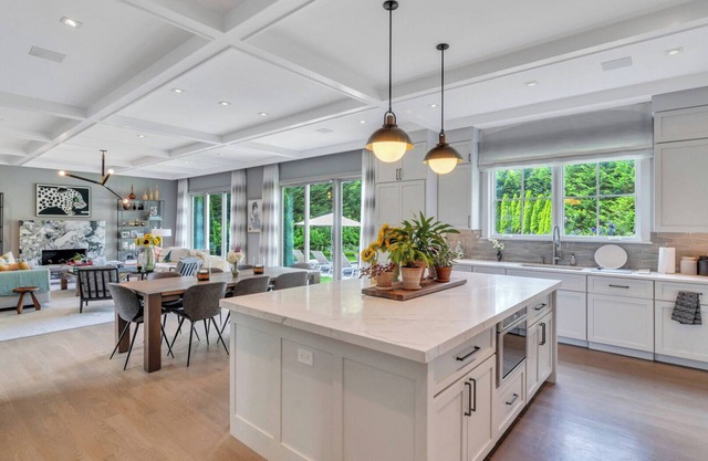 Immaculate East Hampton Home, Expertly Designed, Close to Town, Perfect for.