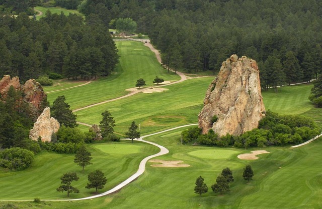 Impressive 4BR + Media Rm Larkspur Home w/WiFi, athletic field & 360 Mnt Views