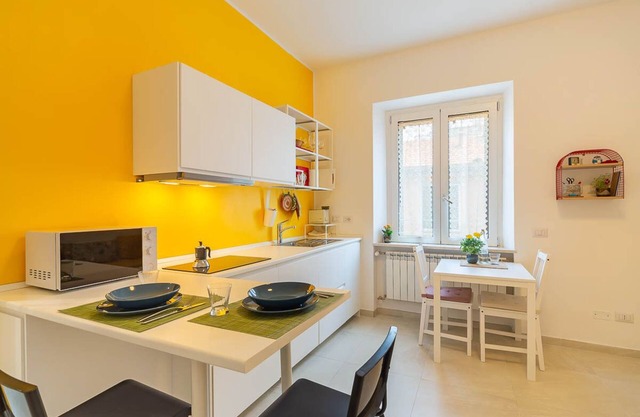 In Milan and yet at home: The Yellow House studio!