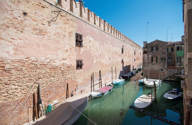 In the heart of Venice, restored in 2017, 2 bedrooms, WIFI, Air Conditioning,