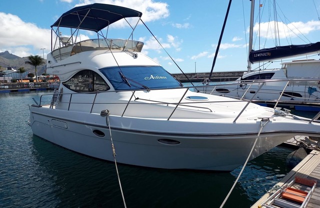 In touch with the sea