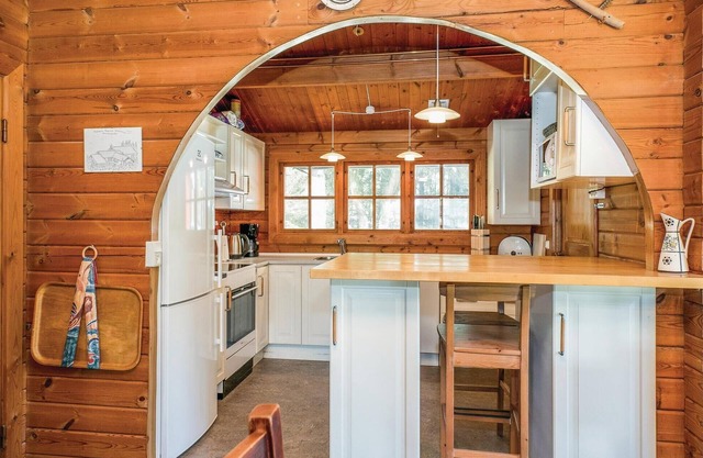 In Tranum you can hardly stay closer to the beach than in this pool house.