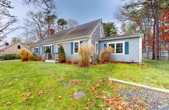 Incredibly spacious home with games, bikes, kayaks, firepit & amazing yard