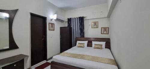 Independent Two Bedrooms Appartment with kitchen