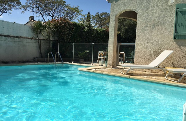 Independent villa of 140 m2 on ground of 400m2 with swimming pool near sea