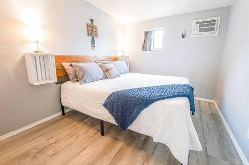 Indian Point Condo #16 at Tribesman Resort on Table Rock Lake near Silver Dollar City, Branson