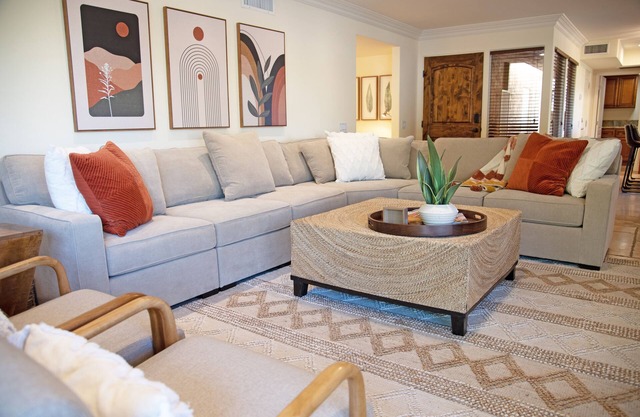 Indian Wells Sunny Retreat -Newly Remodeled 2BR Condo w/AC, Pool & Scenic Views!