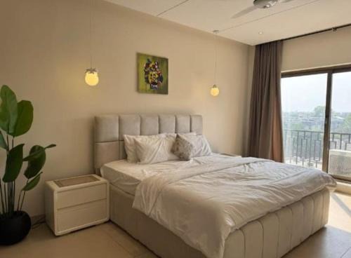 Indigo Luxury Premium Serviced Apartments Gulberg 3 - LMY Lahore