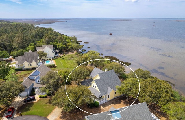 Indigo Sunset on the Sound: New Rental, Dog-friendly, Hot Tub, Short Stays