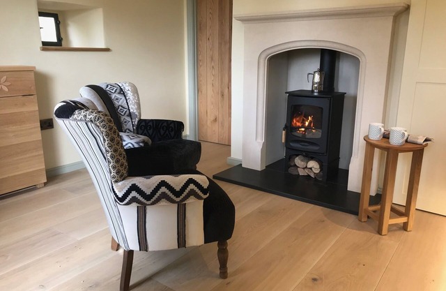 Individual Self-Contained Private cottage with garden at Dyrham Park, near Bath