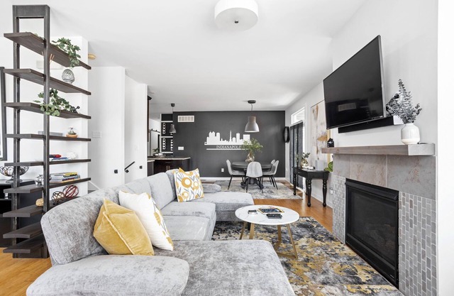 Indy Experience House/Movie Theater, Patio, Office, Private Parking