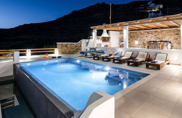 Infinity Villa in Naxos Skyline