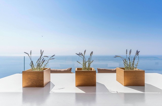 Infinity Villa with amazing sea views!