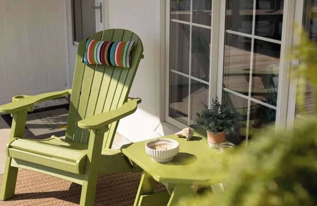 Inn on Turville Cottage, Sleeps 4, waterfront