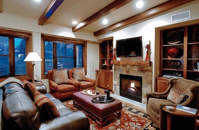 Innsbruck Aspen | Deluxe Two-Bedroom Suite 01 w/Hot tub, Centrally located
