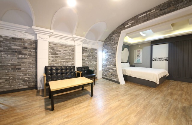 Instar Hotel Yangsan