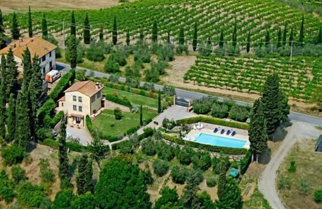 Intera Casa Vacanze con Giardino e Piscina ad uso Esclusivo a 2km da S.gimignano