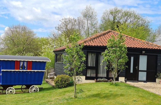 Inviting 2 bedroom barn conversion, rural Norfolk