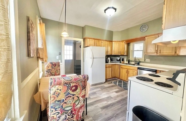 Inviting 3-Bedroom Home with Air Conditioning in Delightful Danville