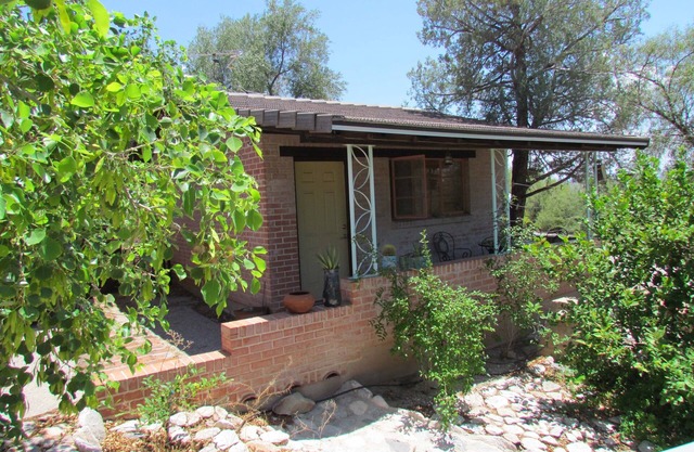 Isabels House - Cozy Desert Retreat
