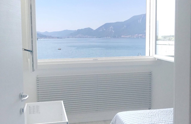 Iseo Lake View - the window on the harbor