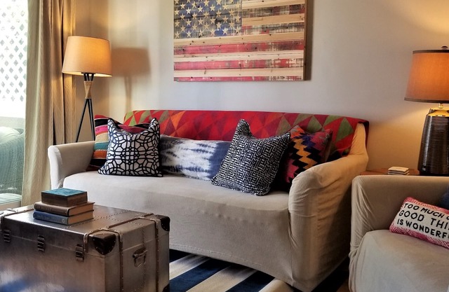 Island House A : Stylish Updated Townhome - Steps to the Beach w/Pool!