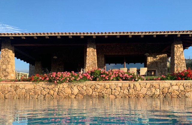 Villa Pucci - heated pool, views of Corsica, relaxation and privacy IUN Q5020