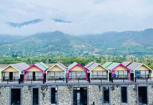 IYI Luxury Inn Swat