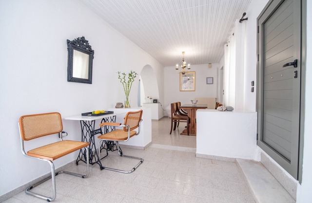 IZABELLA’S HOUSE NAXOS