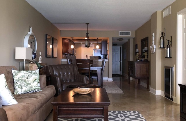 January Available! Price Decreased! Beachfront - Casa Bonita Grande