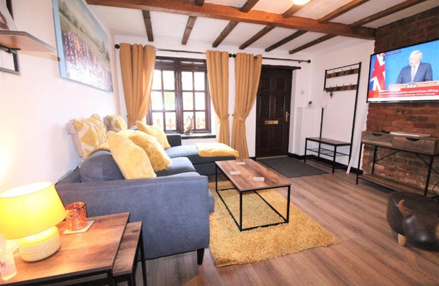 Jasmine Cottage, Buxton Norfolk, Sleeps 4