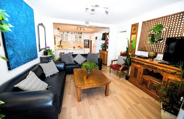 Jaspers Garden Terrace Apartment - 3 Bedrooms